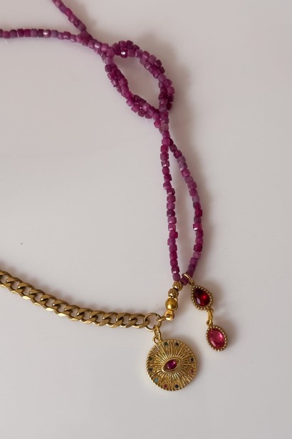 naszyjnik z rubinem, choker z kamieni naturalnych, naszyjnik z łańcuszkiem pancerką, unikat