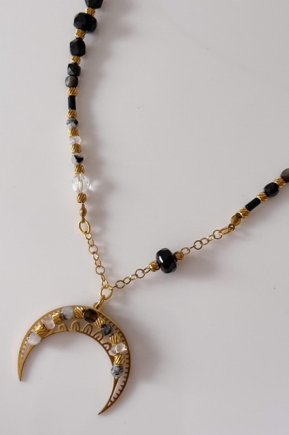 Naszyjnik lunula z obsydianem i turmalinem, kamienie naturalne, księżyc, biżuteria handmade, stal szlachetna, unikat Lulobelia.