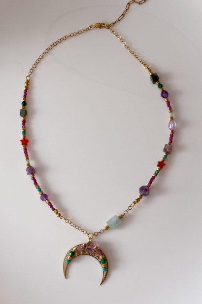 Naszyjnik lunula dopaminka z kolorowymi kamieniami naturalnymi, akwamaryn, rubin, malachit, unikat Lulobelia, biżuteria handmade.