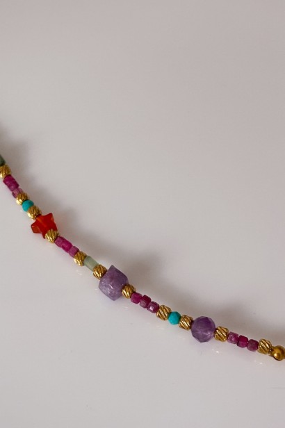 Naszyjnik lunula dopaminka z kolorowymi kamieniami naturalnymi, akwamaryn, rubin, malachit, unikat Lulobelia, biżuteria handmade.