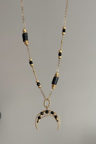 lunula z czarnym turmalinem naszyjnik lunula stal szlachetna naszyjnik ochronny damski czarny turmalin biżuteria naszyjnik z księżycem handmade biżuteria symboliczna dla kobiet lunula pewności siebie