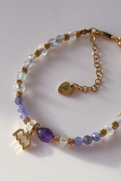 bransoletka Wodnik, biżuteria zodiakalna Wodnik, bransoletka z kamieni naturalnych, prezent dla Wodnika, zodiak