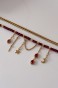 choker z jadeitem czerwonym, naszyjnik z czerwonym jadeitem, choker stal szlachetna złoty, sensualny naszyjnik damski, biżuteria symboliczna, unikatowy choker, elegancki