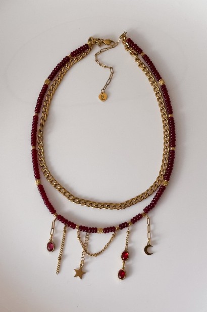choker z jadeitem czerwonym, naszyjnik z czerwonym jadeitem, choker stal szlachetna złoty, sensualny naszyjnik damski, biżuteria symboliczna, unikatowy choker, elegancki