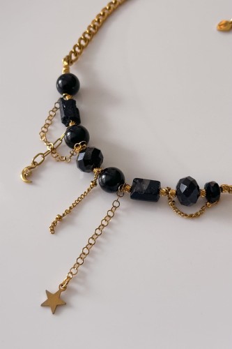 choker z czarnym turmalinem, choker z onyksem, amulet ochrony naszyjnik, choker pancerka złoty, naszyjnik stal szlachetna złoty, biżuteria ochronna damska, choker regulowany karabińczyk, unikatowy choker z kamieniami, biżuteria handmade Polska,