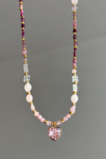 unikatowy naszyjnik walentynkowy, naszyjnik z rubinem, naszyjnik z różowym turmalinem, naszyjnik z kwarcem różowym, naszyjnik z kryształem górskim, naszyjnik serce, biżuteria symbol miłości, prezent dla kobiety