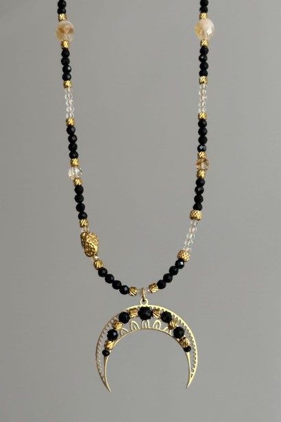 lunula z czarnym turmalinem, naszyjnik z cytrynem, naszyjnik ochronny, biżuteria z kamieni naturalnych, złota lunula, kobiecy talizman, elegancki naszyjnik damski