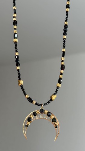 złota lunula naszyjnik naszyjnik z czarnym turmalinem złoty naszyjnik ochronny kamienie naturalne biżuteria stal szlachetna złota naszyjnik regulowana długość unikat