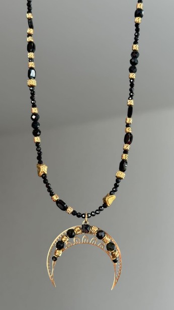 złota lunula naszyjnik naszyjnik z czarnym turmalinem złoty naszyjnik ochronny kamienie naturalne biżuteria stal szlachetna złota naszyjnik regulowana długość unikat