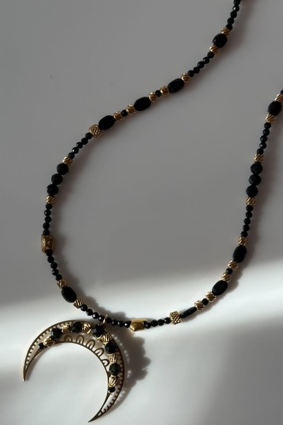 złota lunula naszyjnik naszyjnik z czarnym turmalinem złoty naszyjnik ochronny kamienie naturalne biżuteria stal szlachetna złota naszyjnik regulowana długość unikat