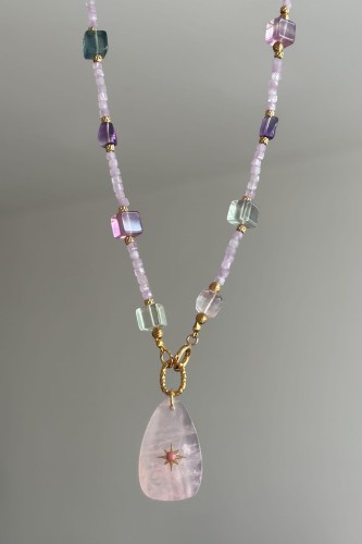 naszyjnik kwarc różowy kunzyt fluoryt cytryn ametyst naszyjnik pastelowy kamienie naturalne złoty unikatowy naszyjnik handmade premium biżuteria z kamieni naturalnych kobieca naszyjnik z zawieszką kwarc różowy stal szlachetna