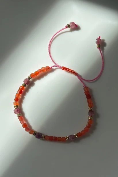 bransoletka agat pomarańczowy turmalin różowy bransoletka dopaminka lulobelia bransoletka na sznurku regulowana damska biżuteria handmade kamienie naturalne kolorowa bransoletka różowa pomarańczowa stal szlachetna