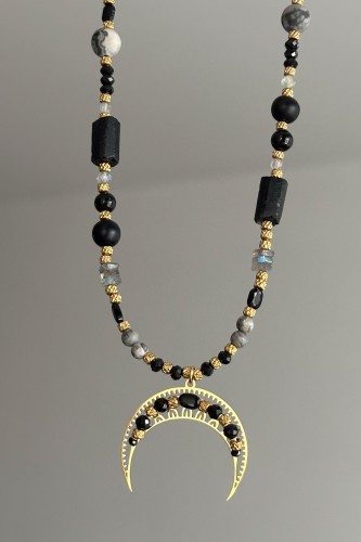 lunula naszyjnik z kamieni naturalnych, naszyjnik czarny turmalin labradoryt onyks jaspis, lunula stal szlachetna, naszyjnik ręcznie robiony Polska, biżuteria symboliczna damska, naszyjnik z lunulą znaczenie