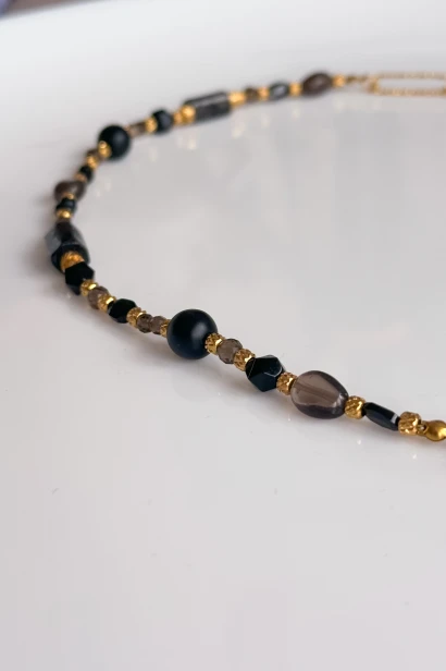 naszyjnik słońce mocy, naszyjnik z kamieni naturalnych czarny turmalin onyks kwarc dymny, biżuteria damska stal szlachetna, naszyjnik ręcznie robiony Polska, naszyjnik z zawieszką słońce, biżuteria symboliczna siła