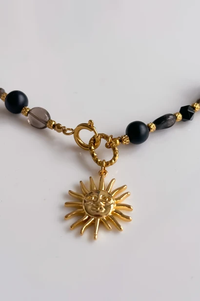 naszyjnik słońce mocy, naszyjnik z kamieni naturalnych czarny turmalin onyks kwarc dymny, biżuteria damska stal szlachetna, naszyjnik ręcznie robiony Polska, naszyjnik z zawieszką słońce, biżuteria symboliczna siła