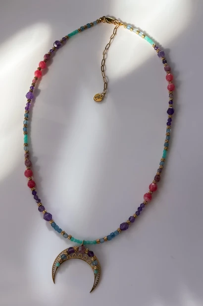 lunula naszyjnik kamienie naturalne ametyst amazonit akwamaryn turmalin jadeit, naszyjnik ręcznie robiony Polska, biżuteria symboliczna damska, naszyjnik unikatowy lunula, naszyjnik stal szlachetna regulowany