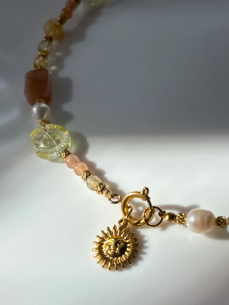 naszyjnik cytryn kamień słoneczny perła, naszyjnik letni z kamieni naturalnych, biżuteria ręcznie robiona Polska, delikatny naszyjnik złoty stal szlachetna, naszyjnik unikatowy damski