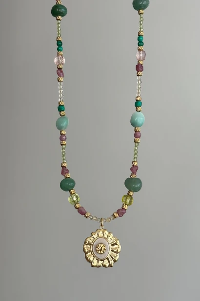 naszyjnik z kamieni naturalnych unikatowy naszyjnik damski biżuteria handmade Polska naszyjnik z zawieszką kwiat naszyjnik z cytrynem, turmalinem i awenturynem elegancki naszyjnik damski stal szlachetna