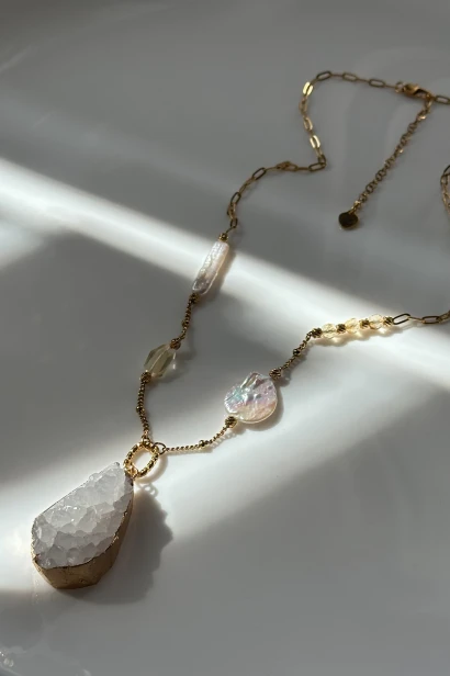 naszyjnik z kamieni naturalnych unikatowy naszyjnik damski amulet damski kamienie naturalne naszyjnik z cytrynem i kryształem górskim naszyjnik z perłą elegancki biżuteria handmade Polska stal szlachetna