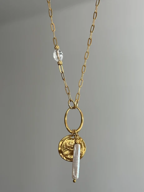 naszyjnik z perłą i kryształem górskim delikatny naszyjnik damski stal szlachetna medalion damski minimalistyczny biżuteria z kamieni naturalnych Polska uniwersalny naszyjnik elegancki naszyjnik handmade perła kryształ