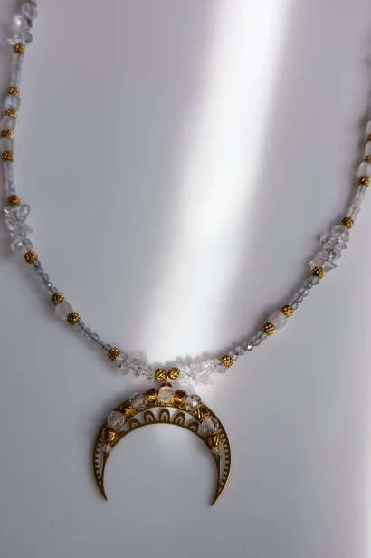 Naszyjnik unikat Lulobelia lunula kobiecej intuicji, kryształ górski, kamień księżycowy, labradoryt, złoty księżyc, handmade Polska