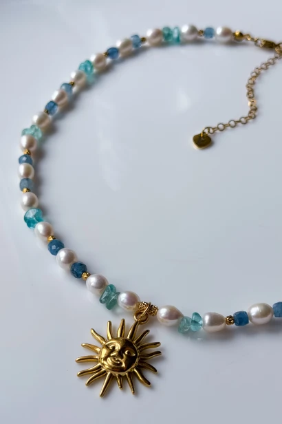 Naszyjnik unikat Lulobelia wakacyjne melodie, złote słońce, perły słodkowodne, apatyt, akwamaryn, handmade Polska